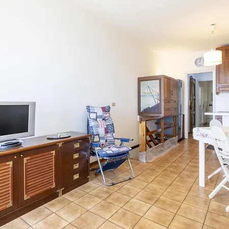 Terrazzo Sul Mare By Interhome * オスペダレッティ